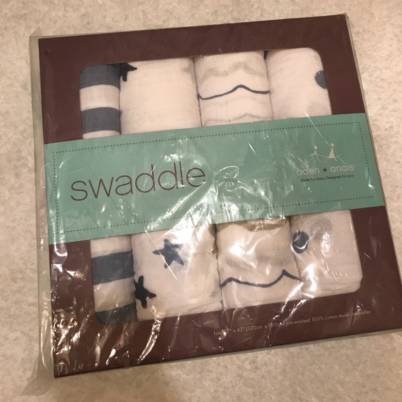 aden + anais Other - Aden & Anais 4 pack muslin blankets